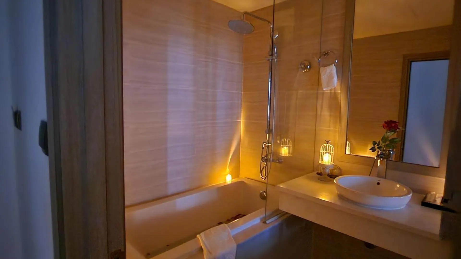 Hotel The Mcr Luxury Nha Trang