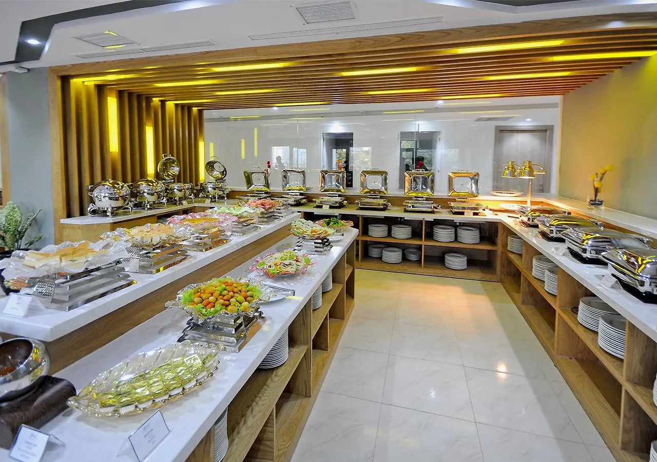 Hotel The Mcr Luxury Nha Trang 4*,