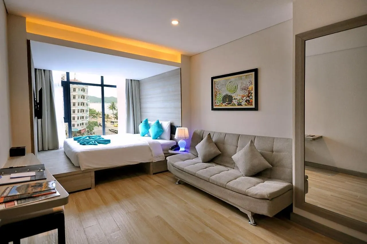 Hotel The Mcr Luxury Nha Trang 4*,